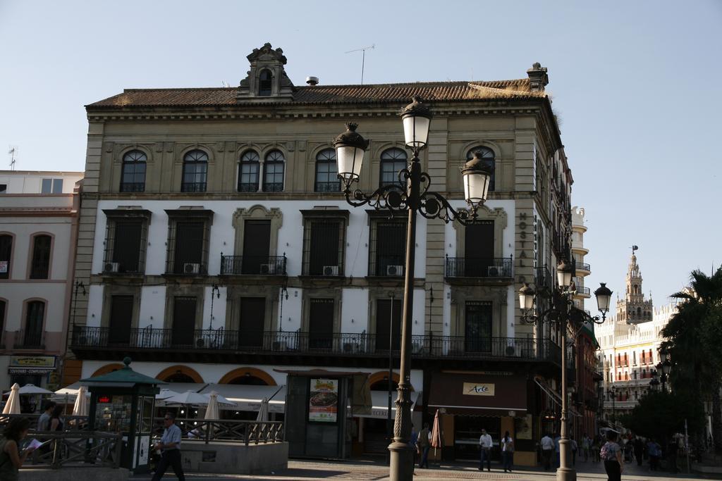 סביליה Hostal Dalis מראה חיצוני תמונה