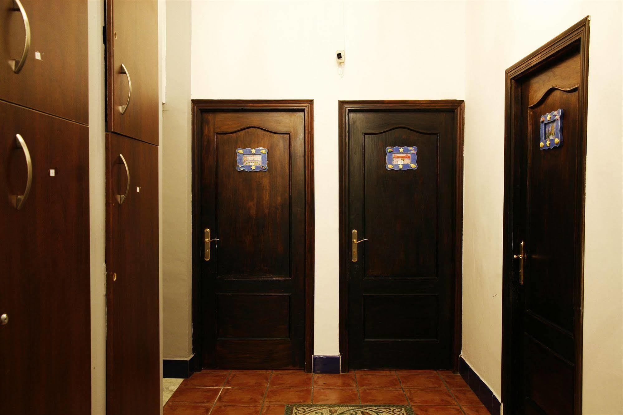 סביליה Hostal Dalis מראה חיצוני תמונה