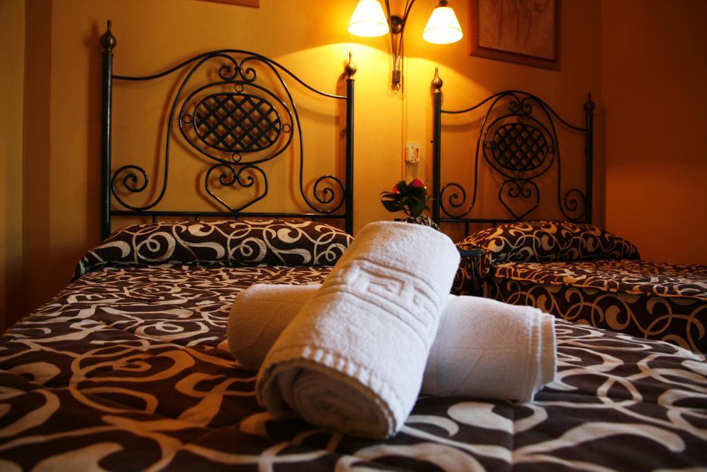 סביליה Hostal Dalis מראה חיצוני תמונה